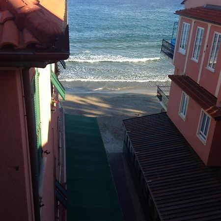 Attico Fronte Mare Alassio Exterior foto