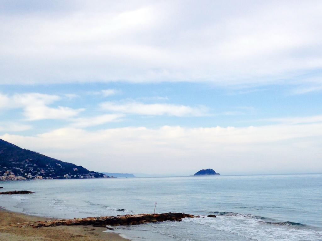 Attico Fronte Mare Alassio Zimmer foto